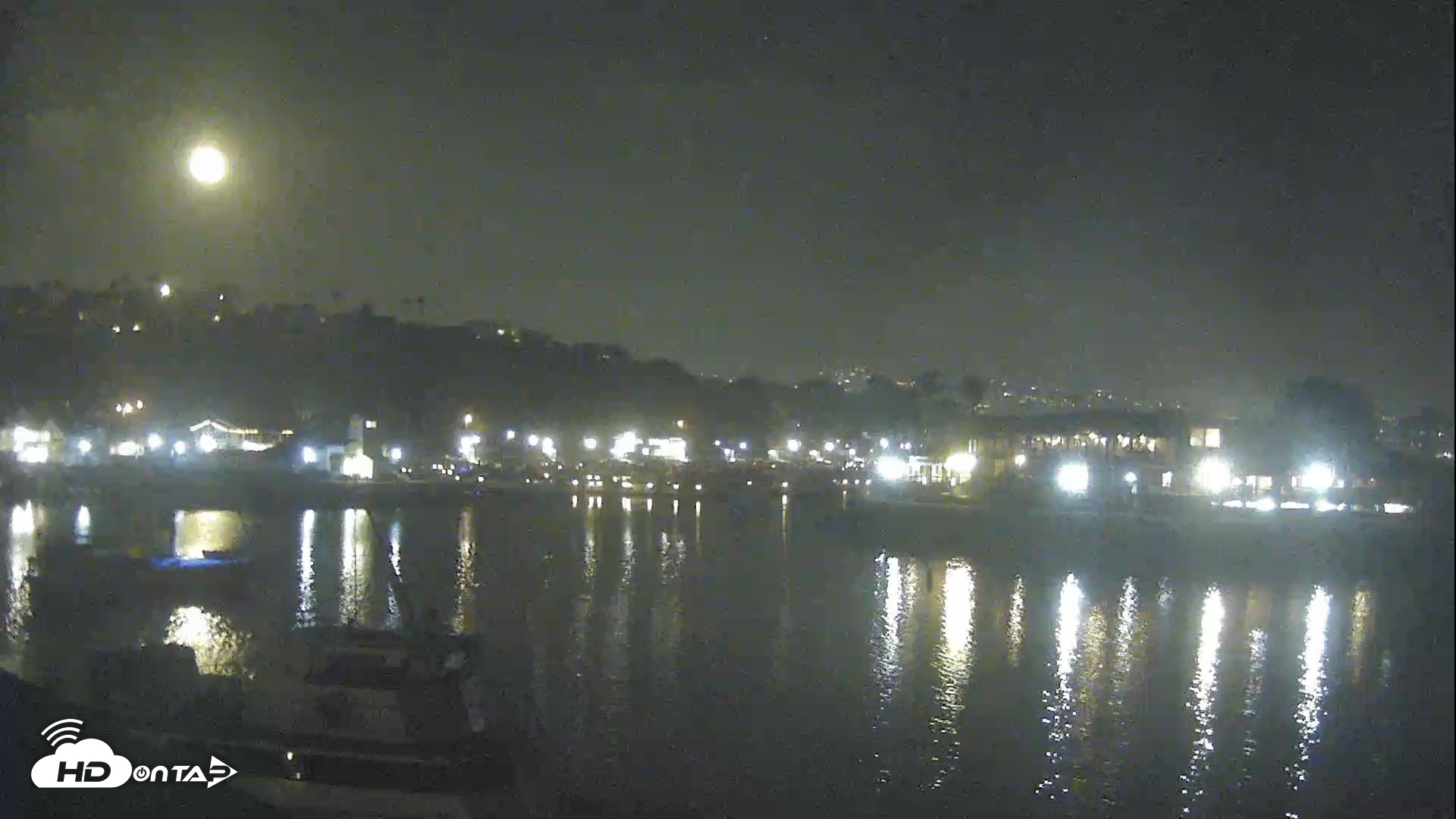 Snapshot of Dana Point Harbor Laguna Cliffs Resort Live Webcam taken Nov 7, 2025, 7:32pm PST
