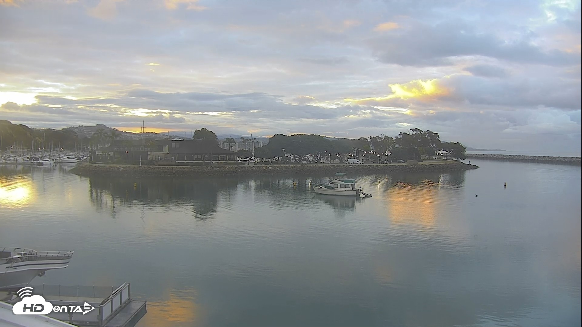 Snapshot of Dana Point Harbor Laguna Cliffs Resort Live Webcam taken May 29, 2026, 5:52am PDT