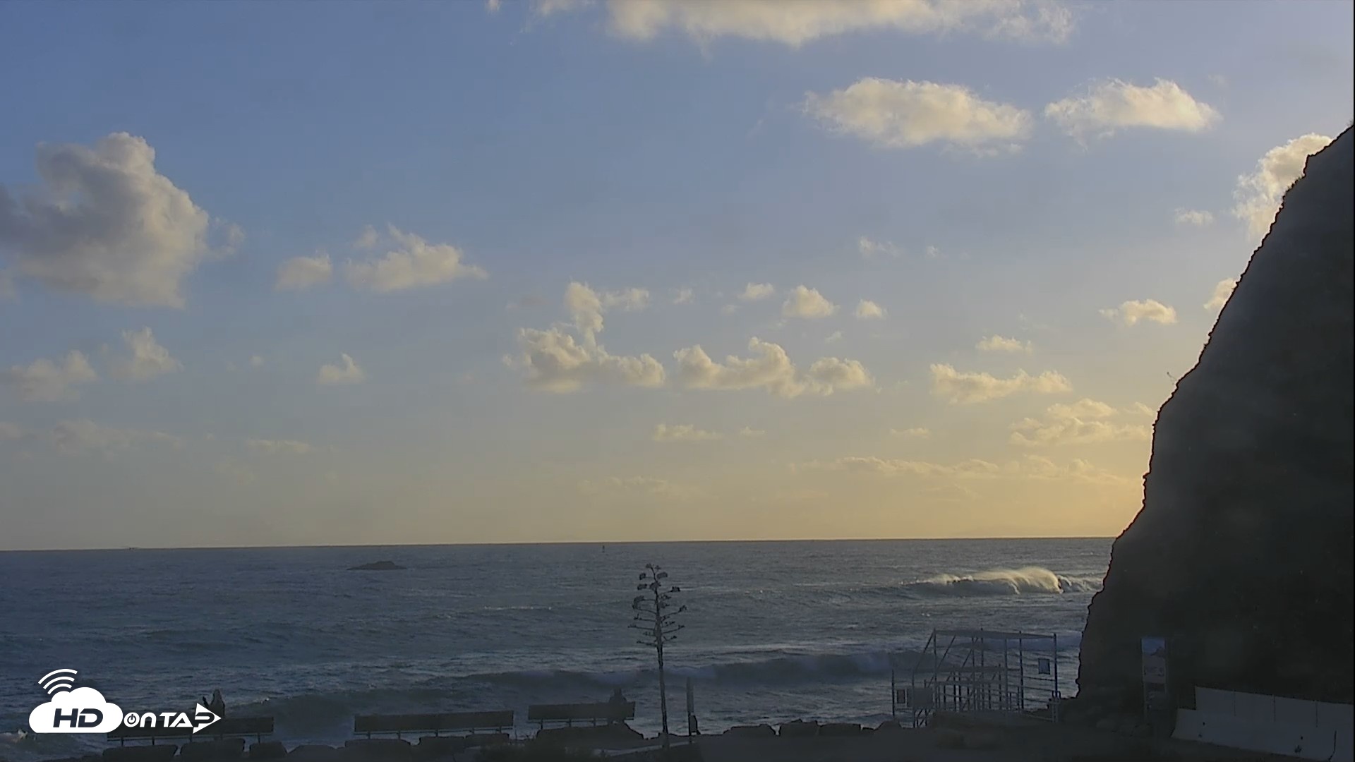 Snapshot of Dana Point Harbor Laguna Cliffs Resort Live Webcam taken Apr 13, 2026, 6:40pm PDT