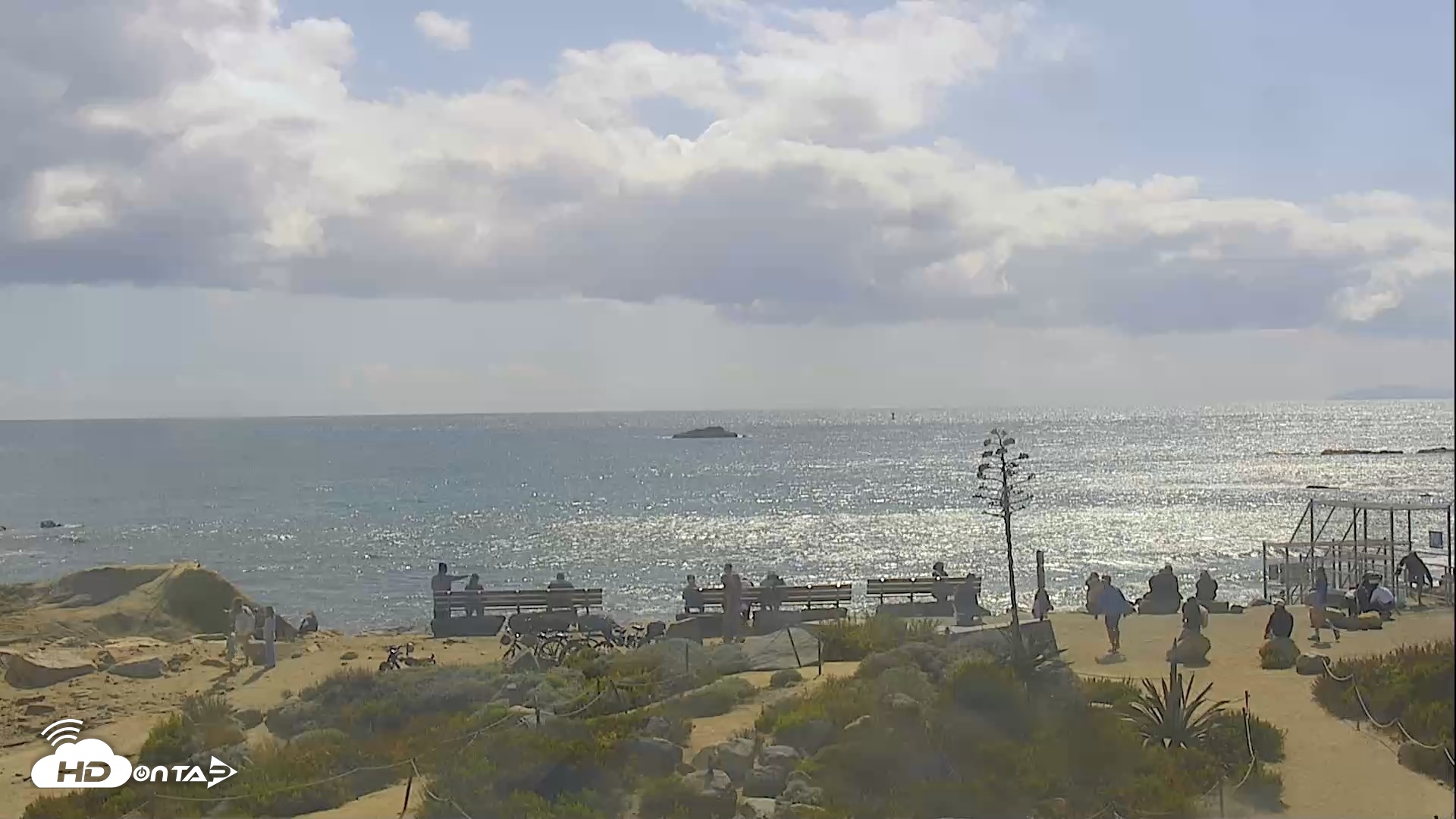 Snapshot of Dana Point Harbor Laguna Cliffs Resort Live Webcam taken Apr 26, 2026, 3:26pm PDT