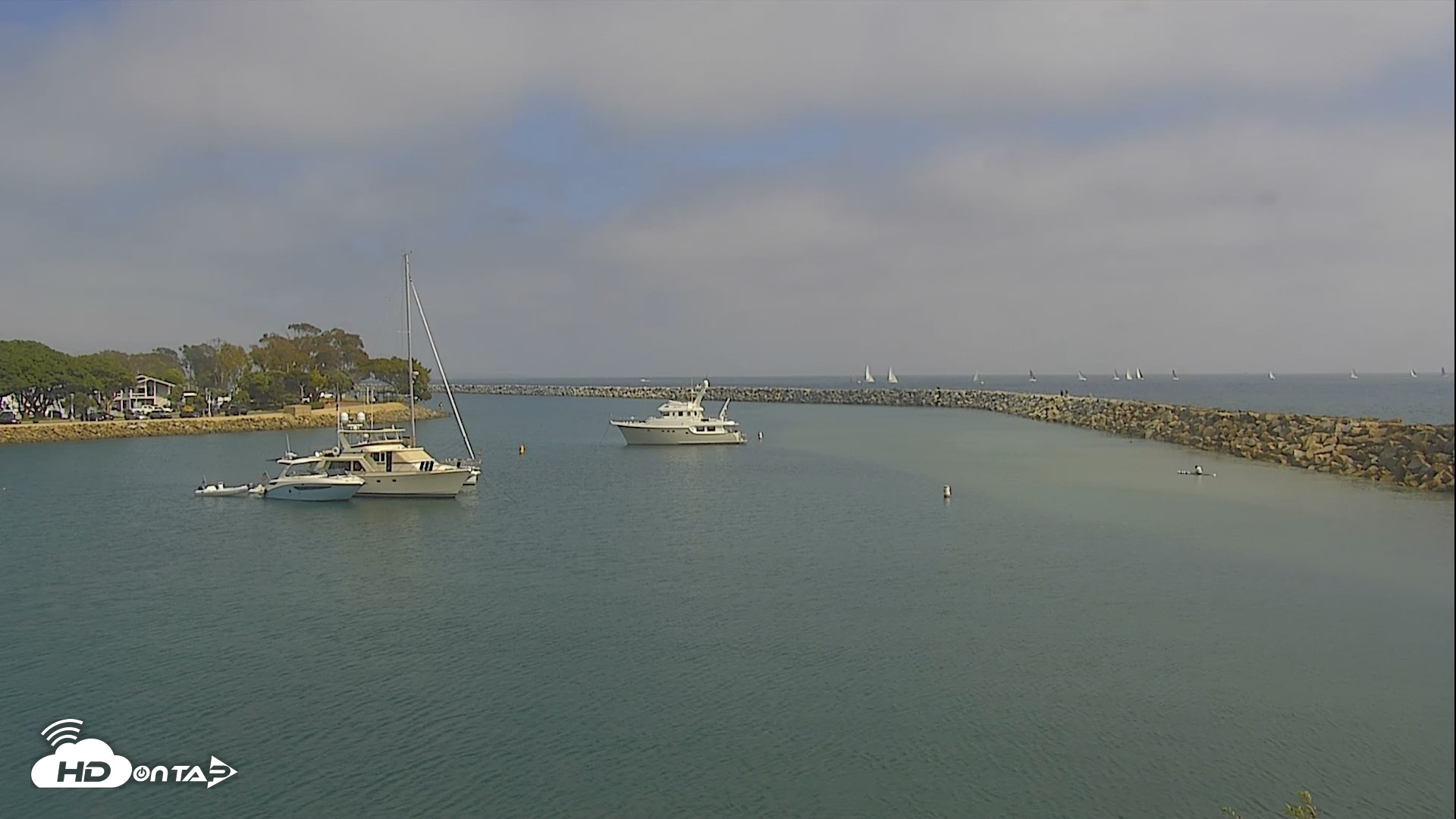 Snapshot of Dana Point Harbor Laguna Cliffs Resort Live Webcam taken May 21, 2026, 3:13pm PDT