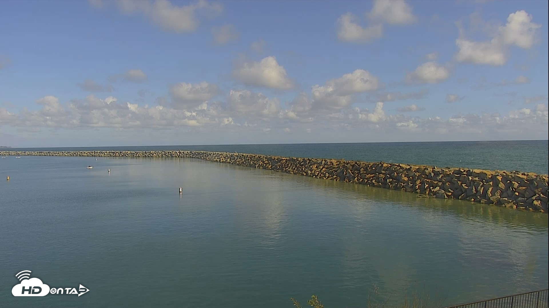 Snapshot of Dana Point Harbor Laguna Cliffs Resort Live Webcam taken May 27, 2026, 4:32pm PDT
