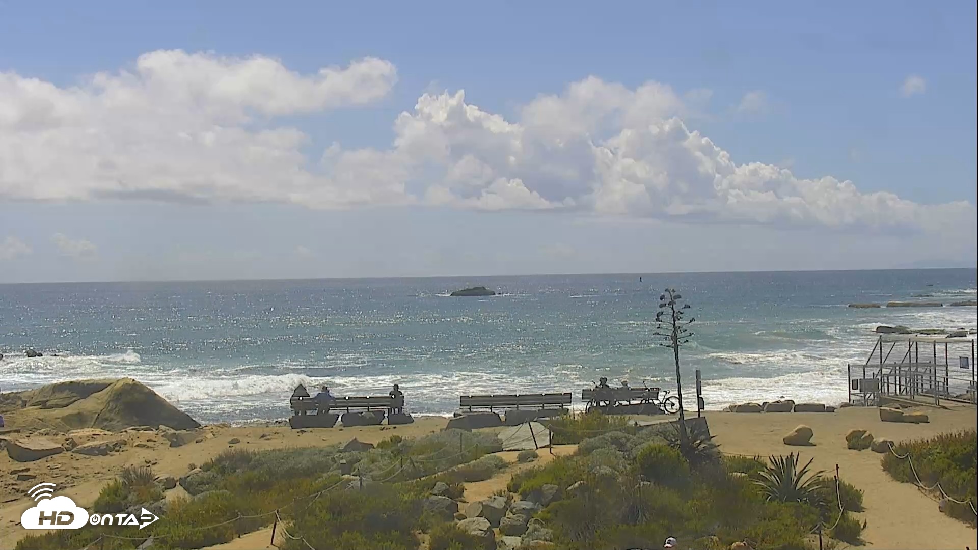 Snapshot of Dana Point Harbor Laguna Cliffs Resort Live Webcam taken Apr 13, 2026, 2:17pm PDT