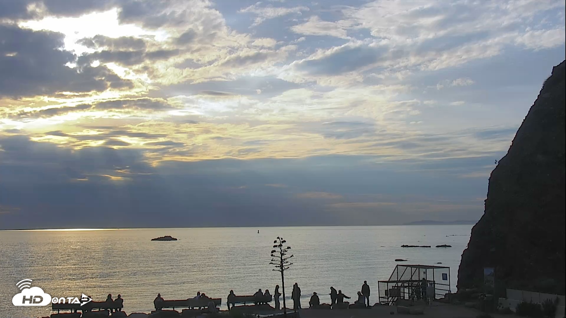 Snapshot of Dana Point Harbor Laguna Cliffs Resort Live Webcam taken Dec 30, 2025, 3:51pm PST