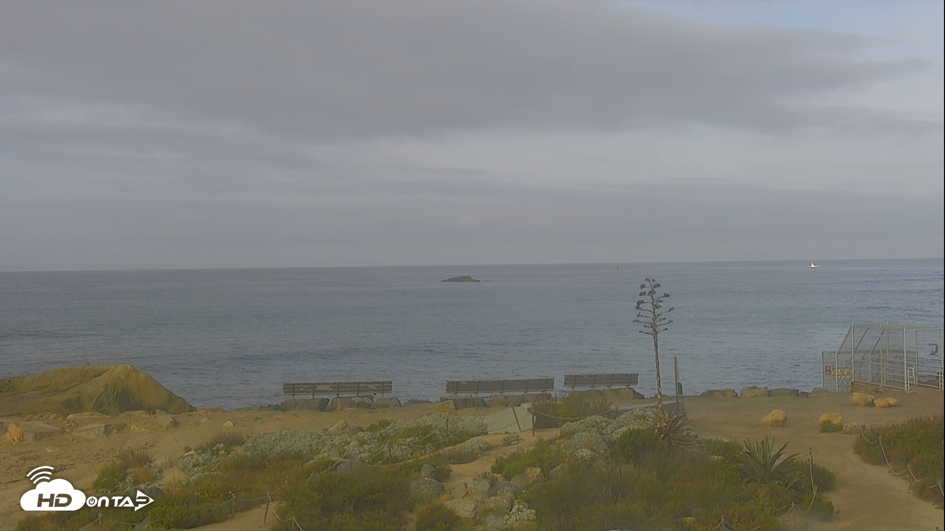 Snapshot of Dana Point Harbor Laguna Cliffs Resort Live Webcam taken Apr 16, 2026, 7:47am PDT