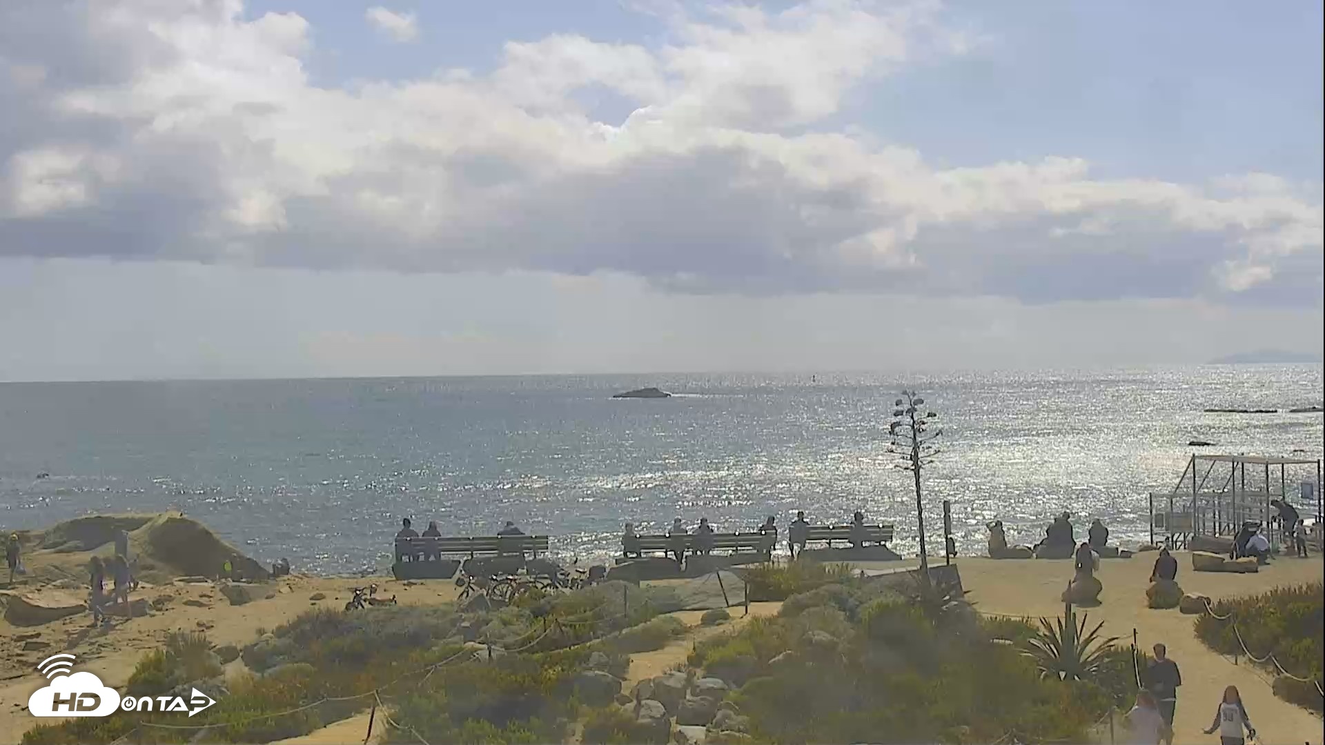 Snapshot of Dana Point Harbor Laguna Cliffs Resort Live Webcam taken Apr 26, 2026, 3:26pm PDT
