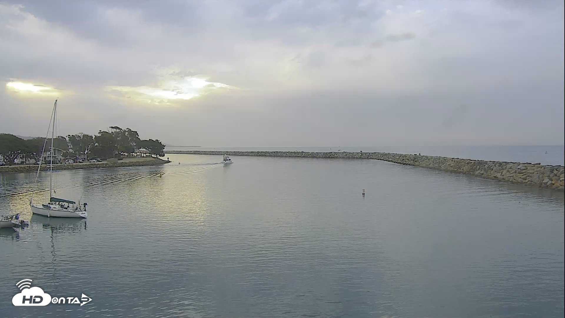 Snapshot of Dana Point Harbor Laguna Cliffs Resort Live Webcam taken Oct 17, 2026, 7:44am PDT
