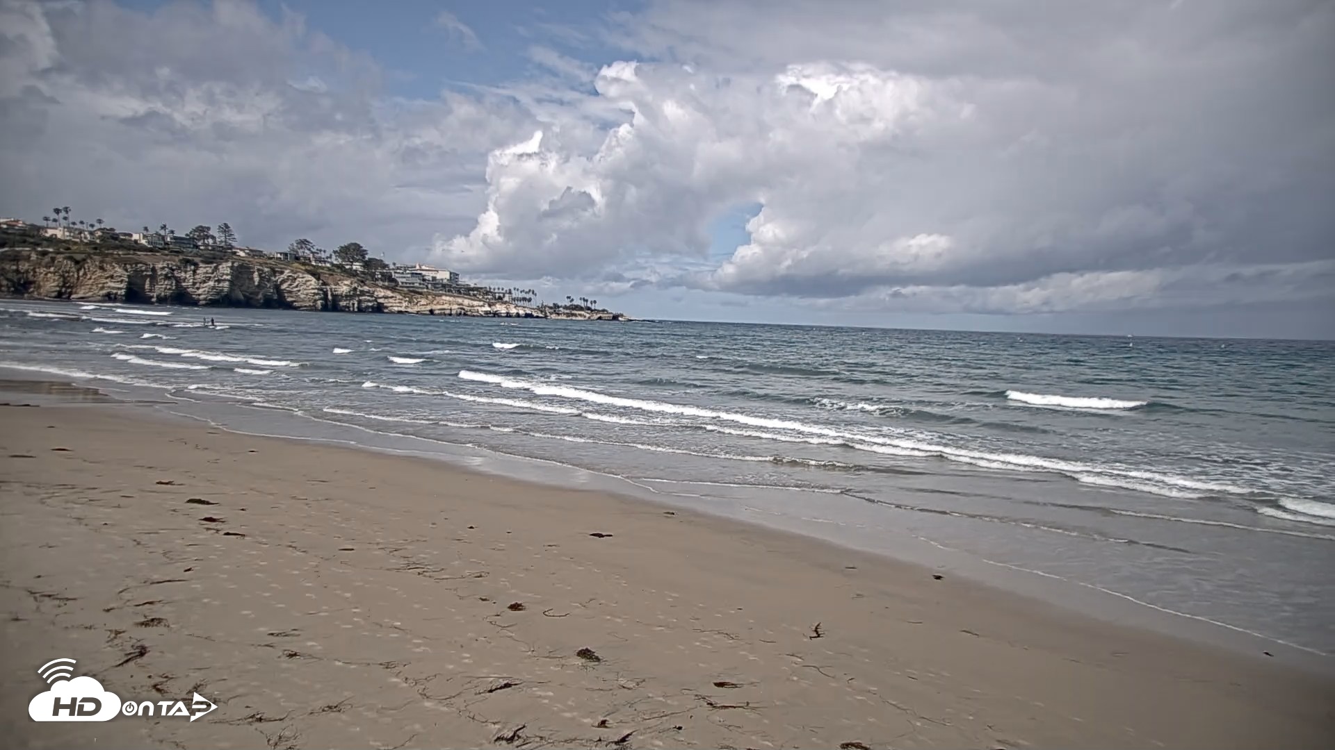 Snapshot of Dana Point Harbor Laguna Cliffs Resort Live Webcam taken Apr 13, 2026, 10:33am PDT