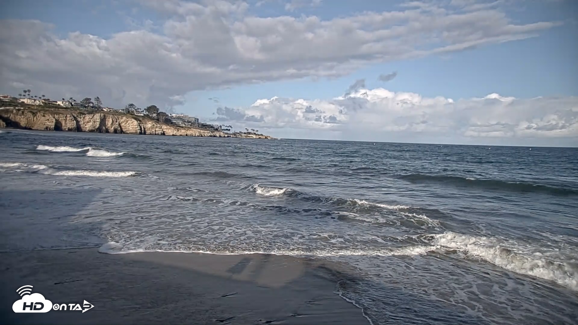 Snapshot of Dana Point Harbor Laguna Cliffs Resort Live Webcam taken Apr 13, 2026, 7:50am PDT