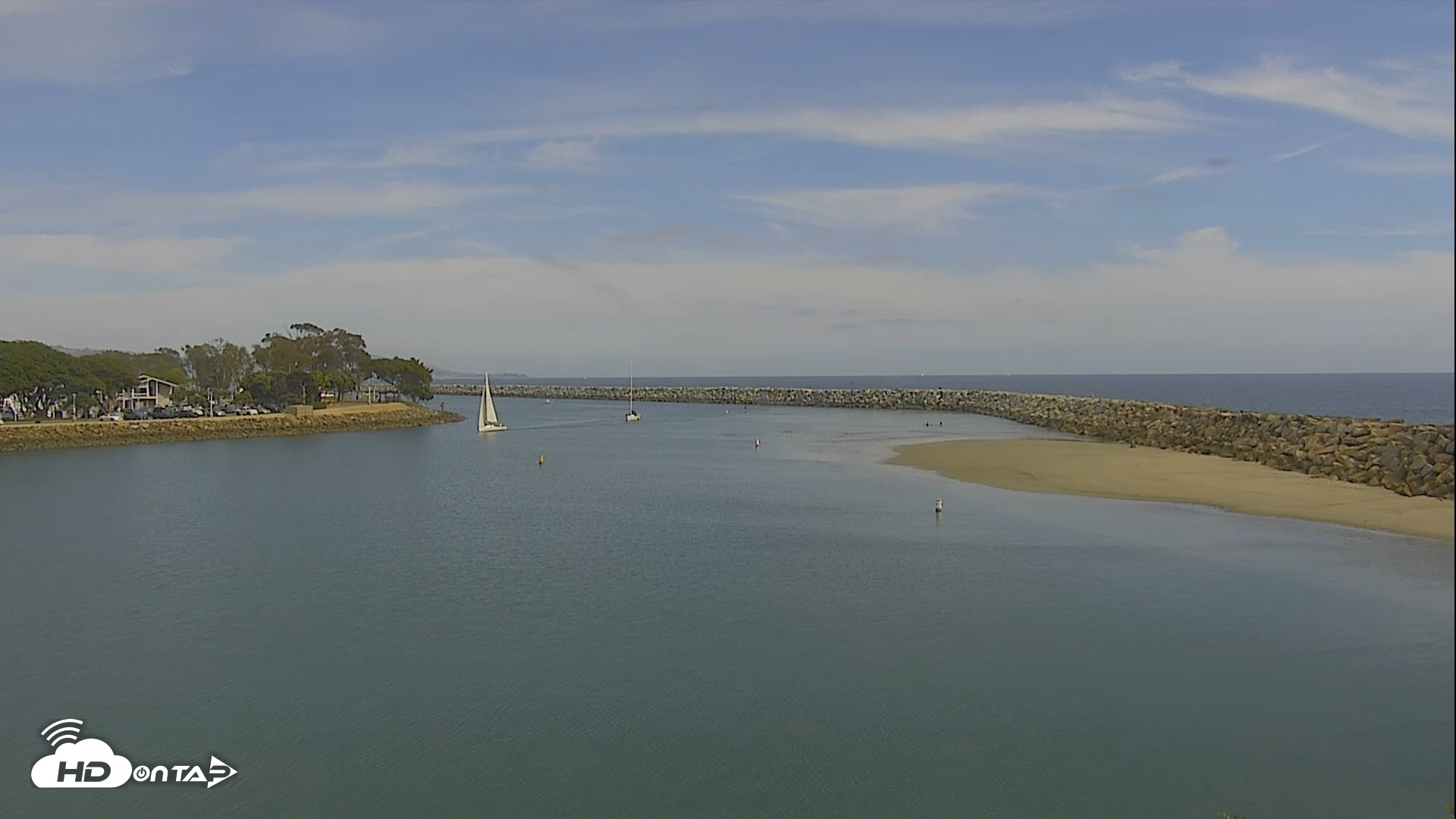 Snapshot of Dana Point Harbor Laguna Cliffs Resort Live Webcam taken Apr 16, 2026, 3:29pm PDT