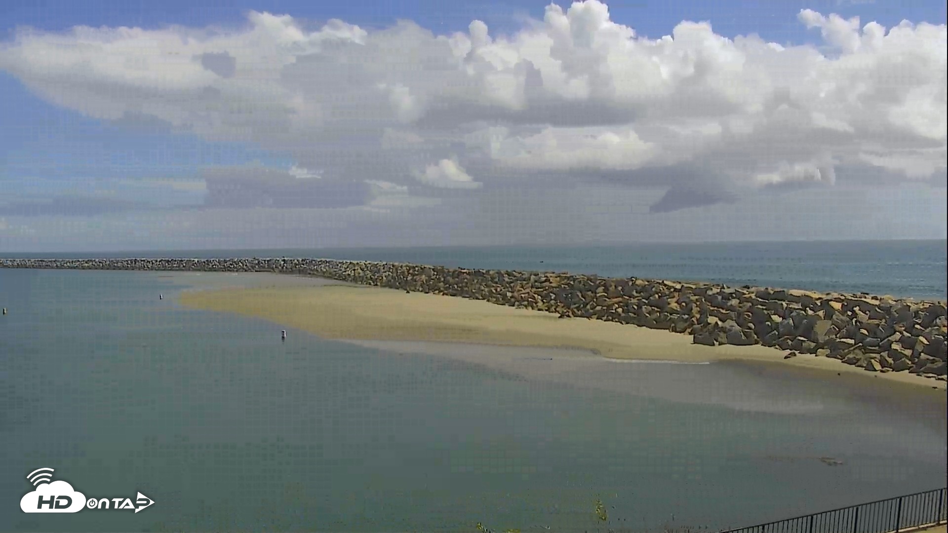 Snapshot of Dana Point Harbor Laguna Cliffs Resort Live Webcam taken Apr 13, 2026, 2:36pm PDT