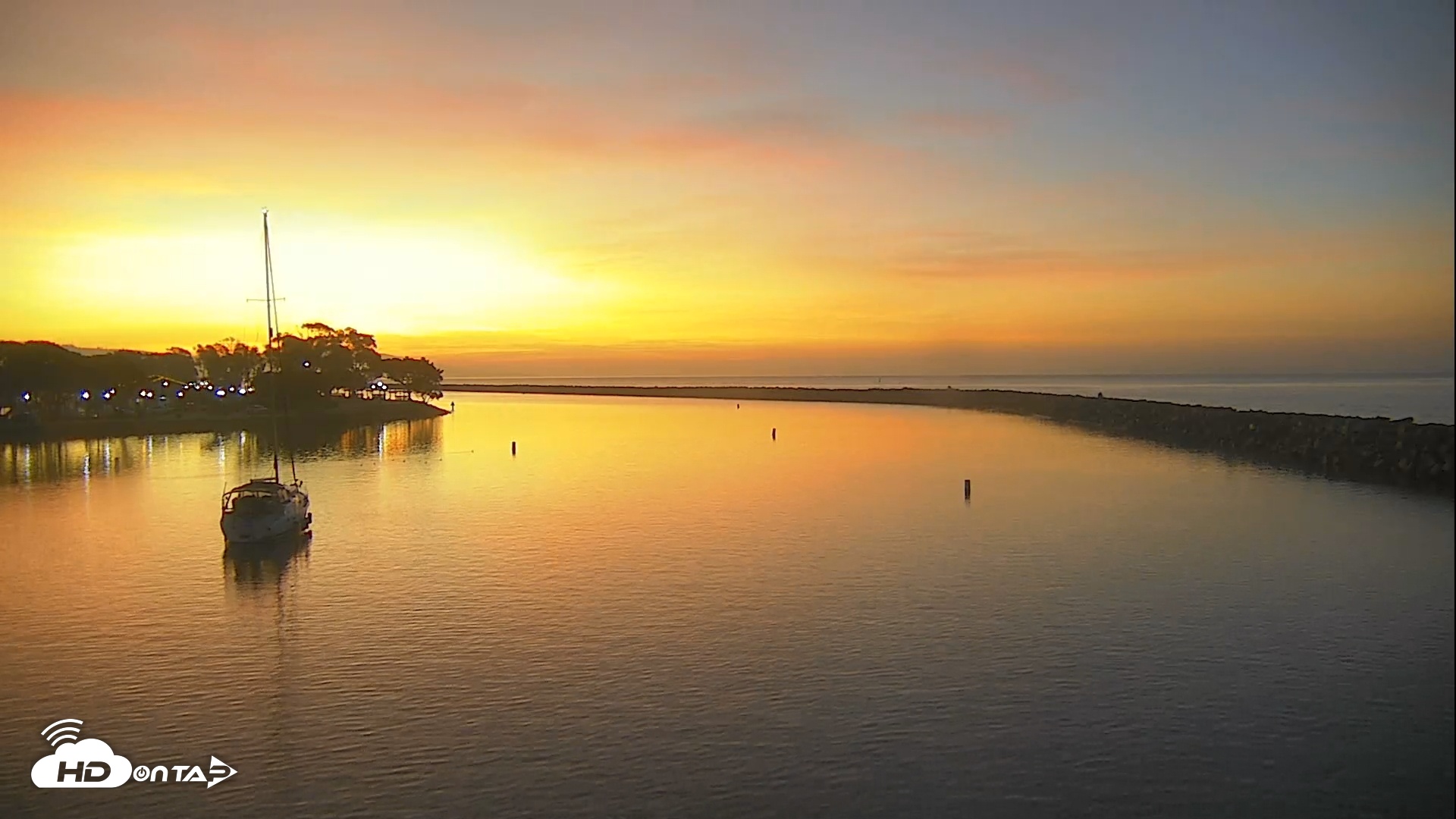 Snapshot of Dana Point Harbor Laguna Cliffs Resort Live Webcam taken Dec 18, 2025, 6:31am PST