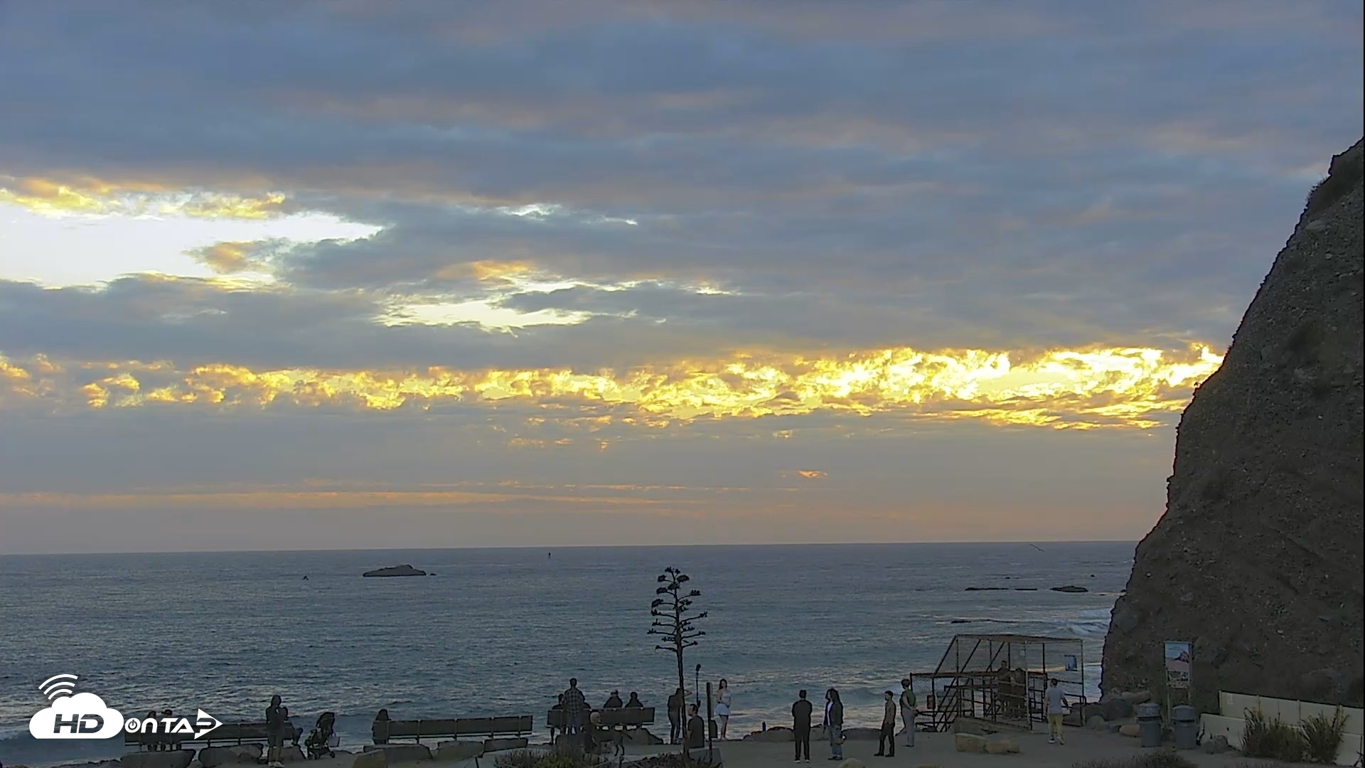 Snapshot of Dana Point Harbor Laguna Cliffs Resort Live Webcam taken Sep 23, 2025, 6:34pm PDT