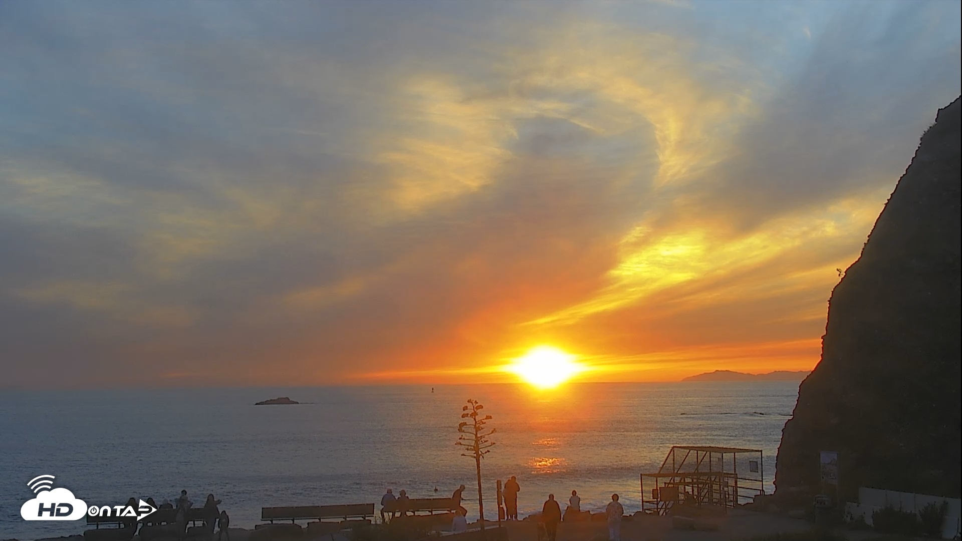 Snapshot of Dana Point Harbor Laguna Cliffs Resort Live Webcam taken Jan 28, 2026, 5:15pm PST