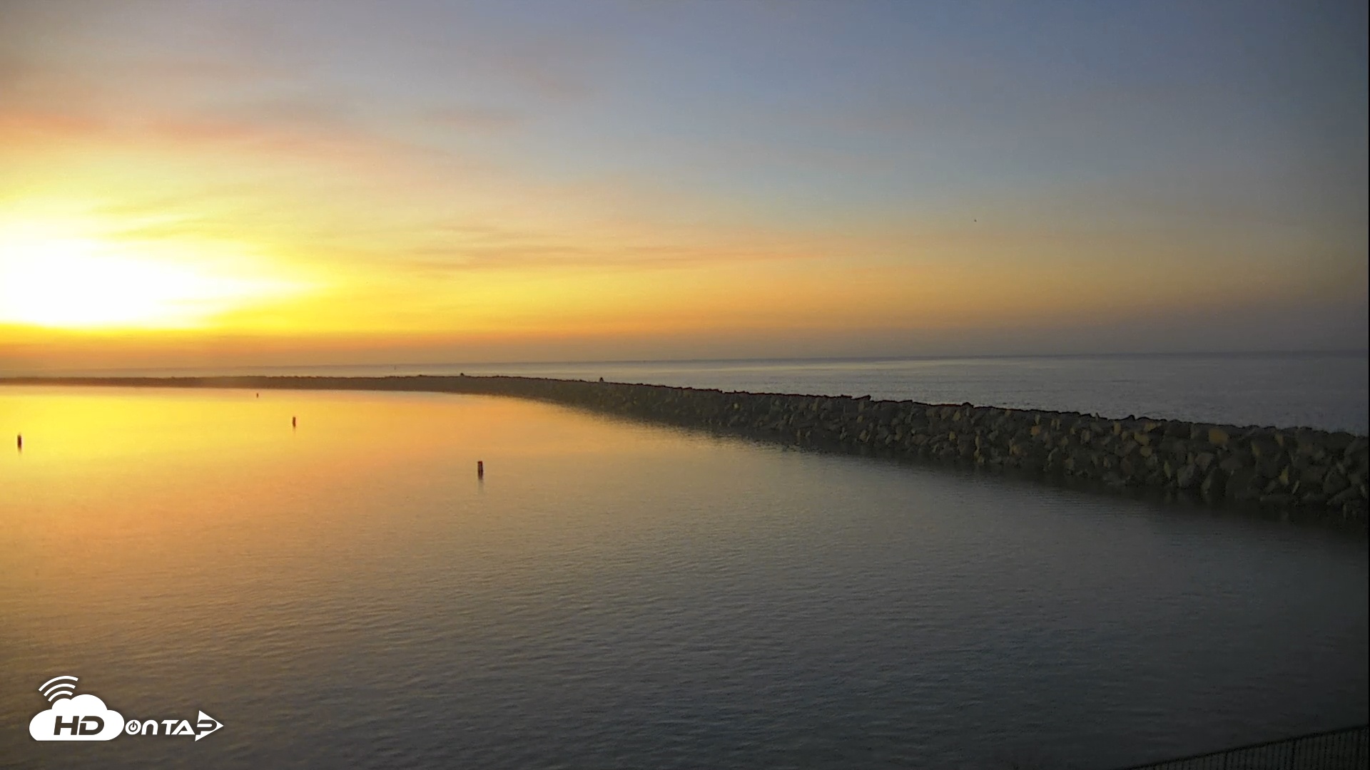 Snapshot of Dana Point Harbor Laguna Cliffs Resort Live Webcam taken Dec 18, 2025, 6:30am PST