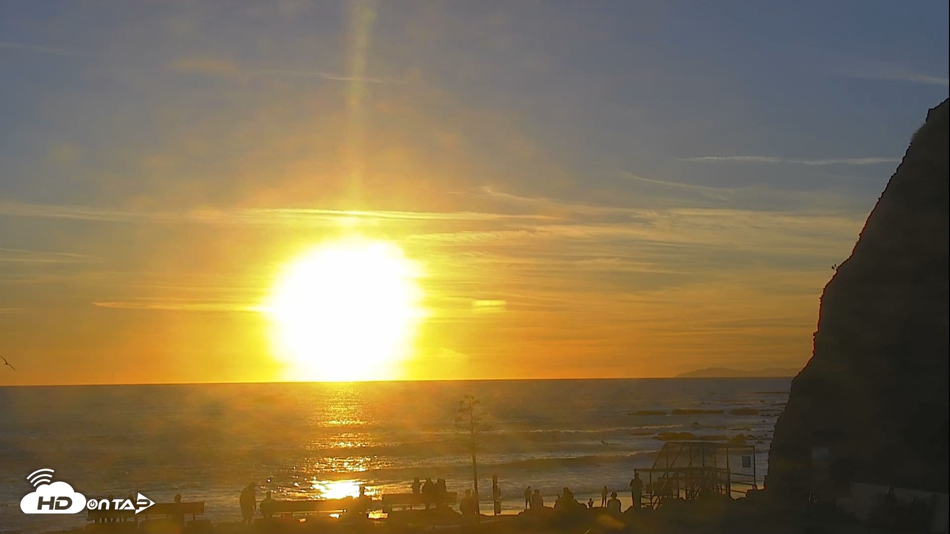 Snapshot of Dana Point Harbor Laguna Cliffs Resort Live Webcam taken Dec 4, 2025, 4:27pm PST