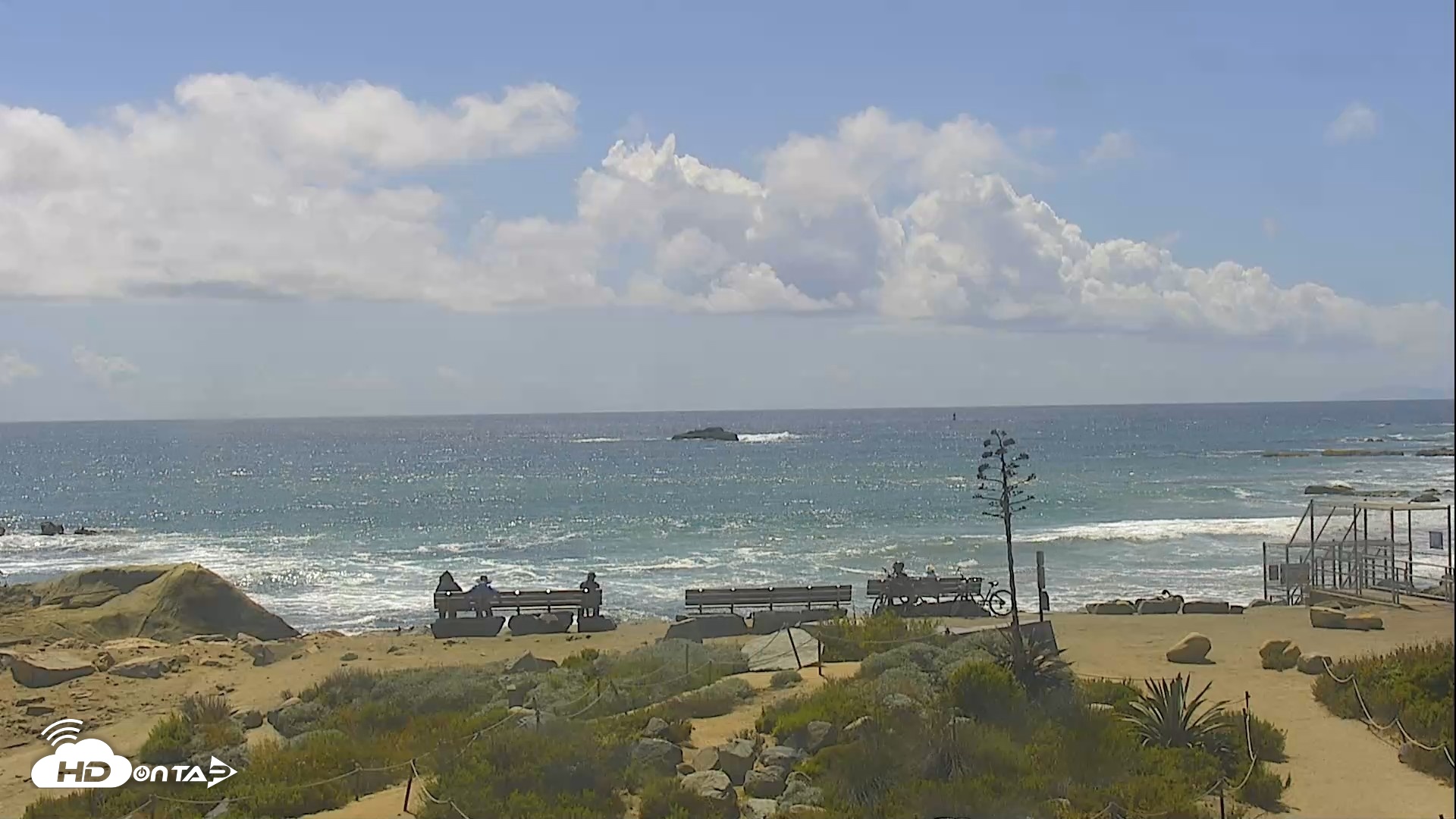 Snapshot of Dana Point Harbor Laguna Cliffs Resort Live Webcam taken Apr 13, 2026, 2:18pm PDT