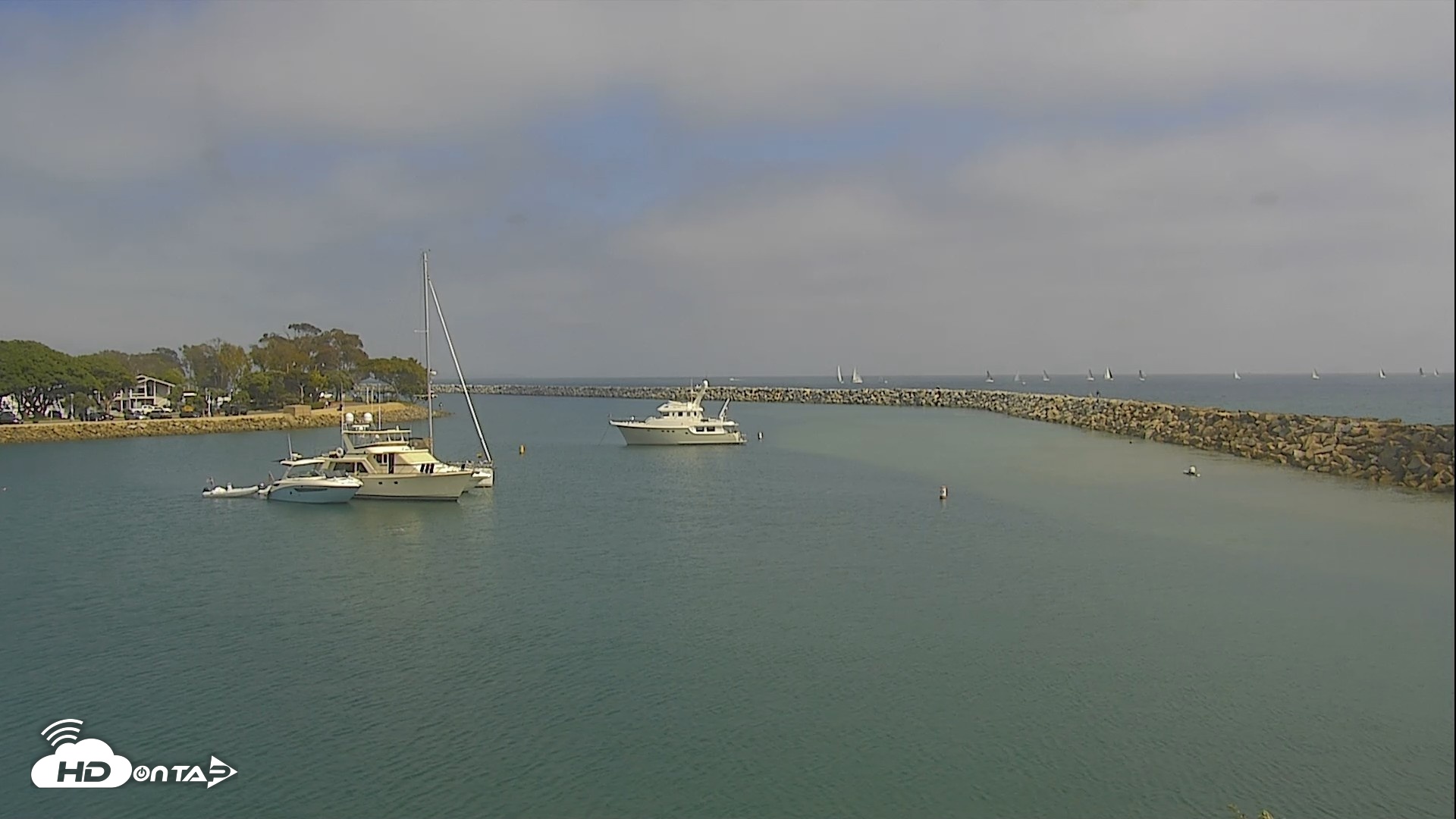 Snapshot of Dana Point Harbor Laguna Cliffs Resort Live Webcam taken May 21, 2026, 3:13pm PDT
