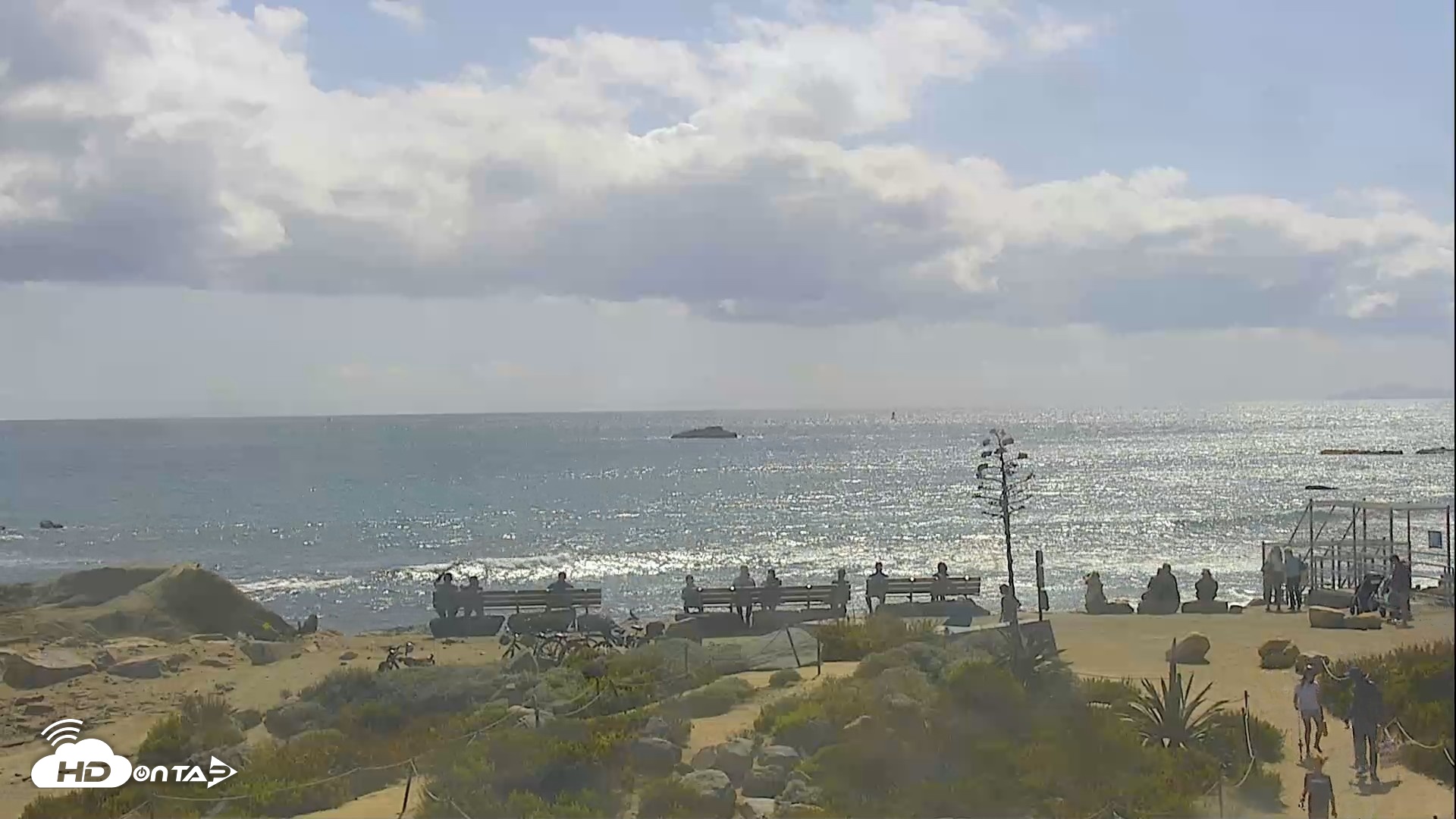 Snapshot of Dana Point Harbor Laguna Cliffs Resort Live Webcam taken Apr 26, 2026, 3:27pm PDT