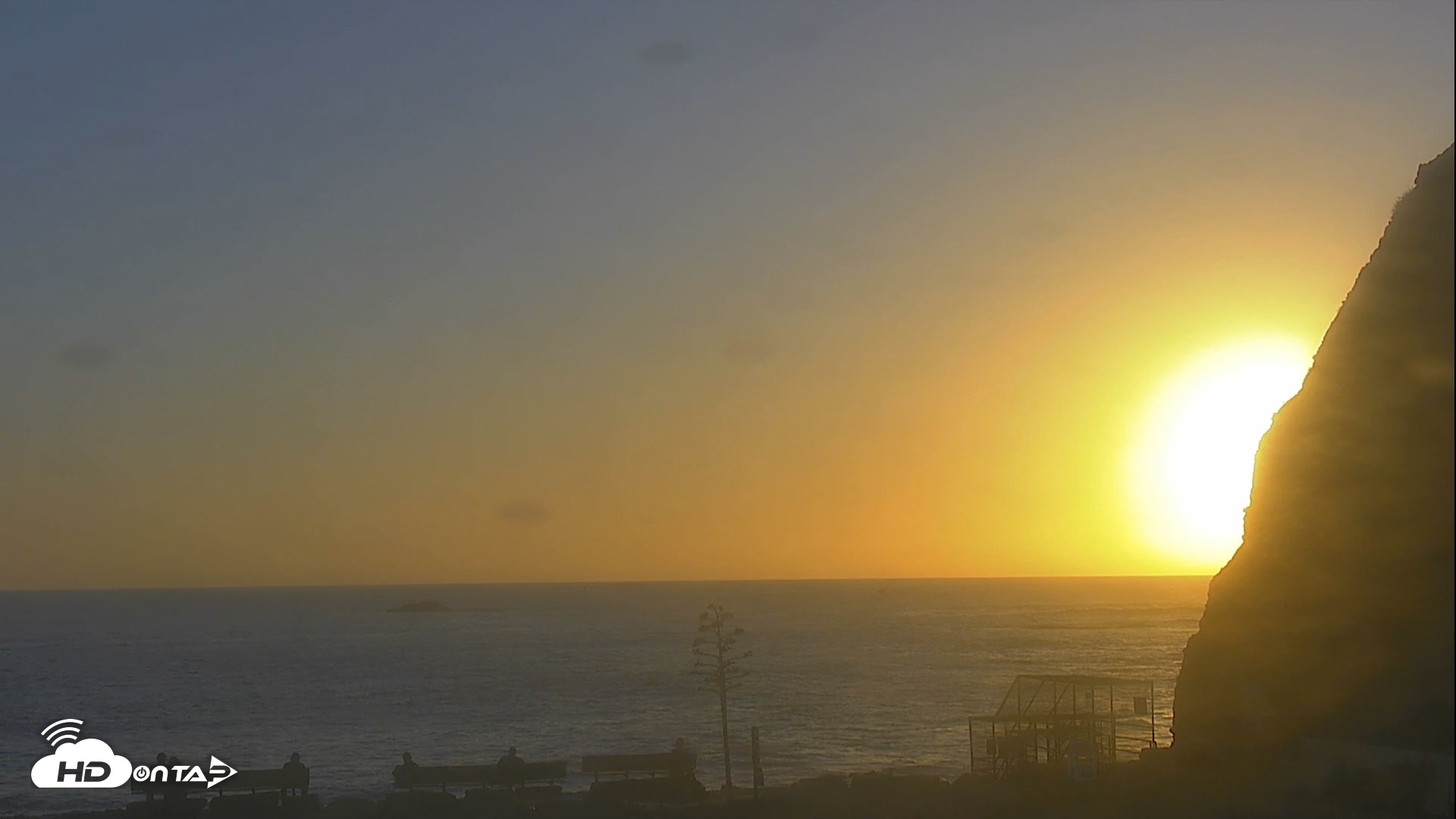 Snapshot of Dana Point Harbor Laguna Cliffs Resort Live Webcam taken Oct 12, 2025, 6:04pm PDT