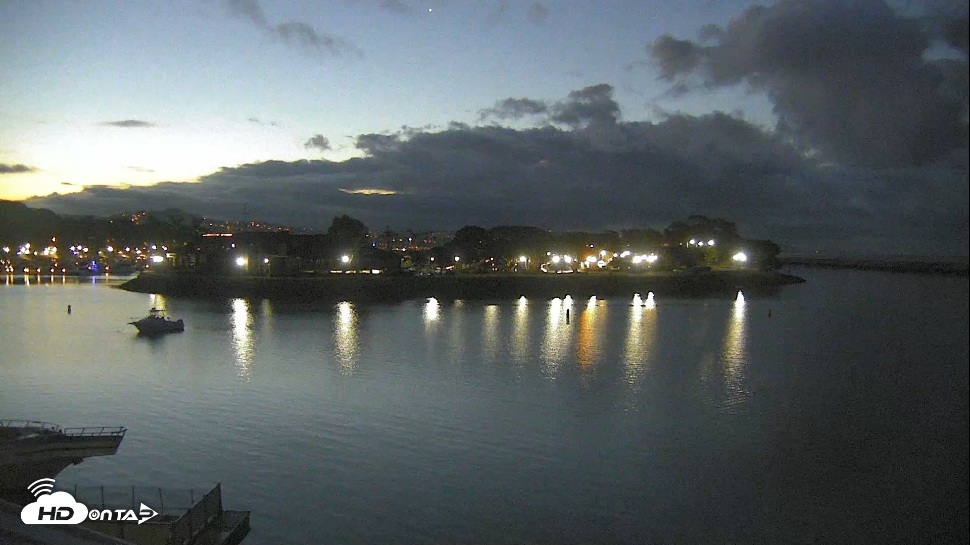 Snapshot of Dana Point Harbor Laguna Cliffs Resort Live Webcam taken Apr 27, 2025, 5:34am PDT