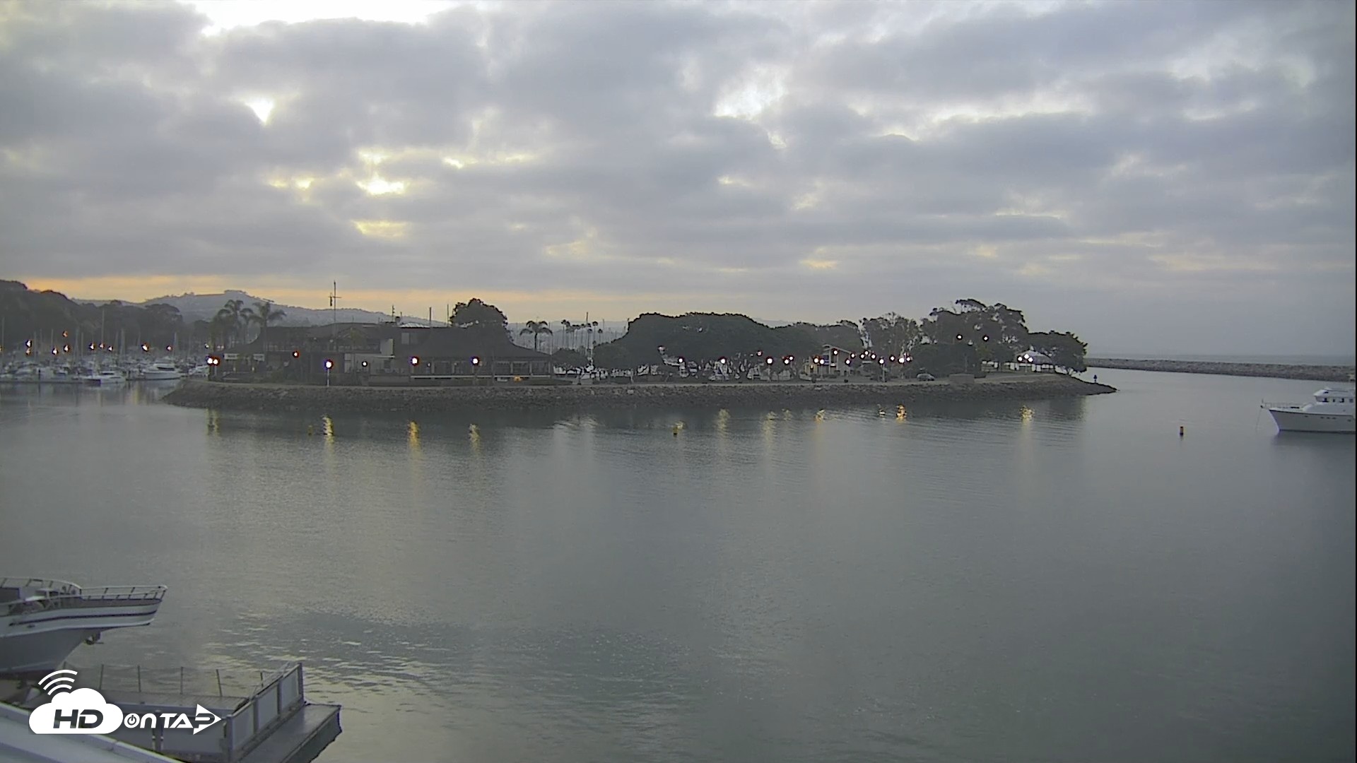Snapshot of Dana Point Harbor Laguna Cliffs Resort Live Webcam taken May 21, 2026, 5:40am PDT