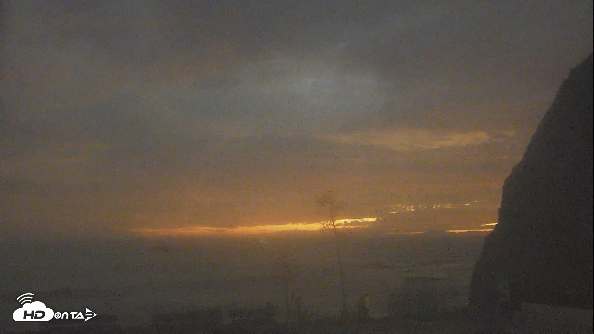 Snapshot of Dana Point Harbor Laguna Cliffs Resort Live Webcam taken Sep 27, 2026, 7:11pm PDT
