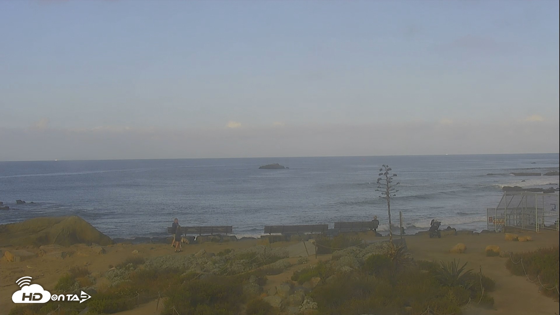 Snapshot of Dana Point Harbor Laguna Cliffs Resort Live Webcam taken Apr 20, 2026, 7:37am PDT