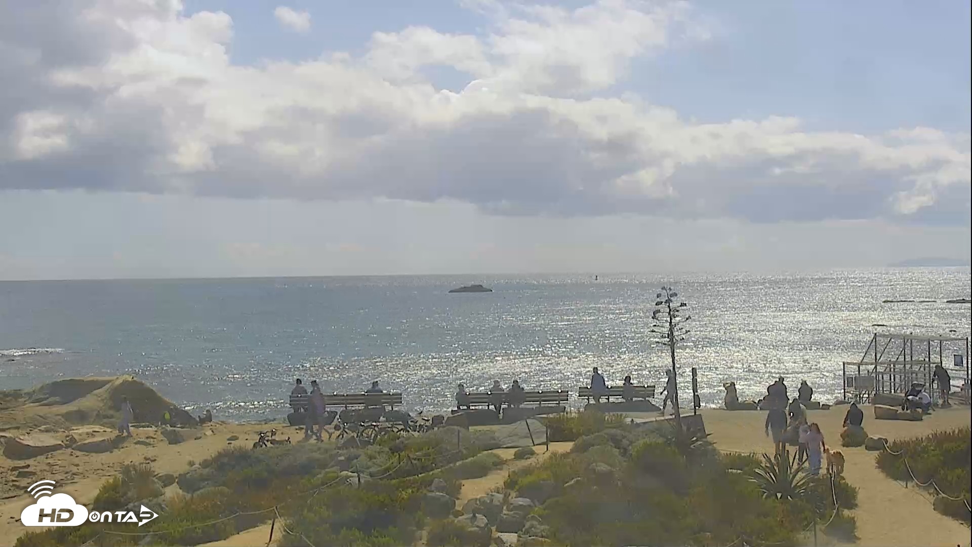 Snapshot of Dana Point Harbor Laguna Cliffs Resort Live Webcam taken Apr 26, 2026, 3:26pm PDT