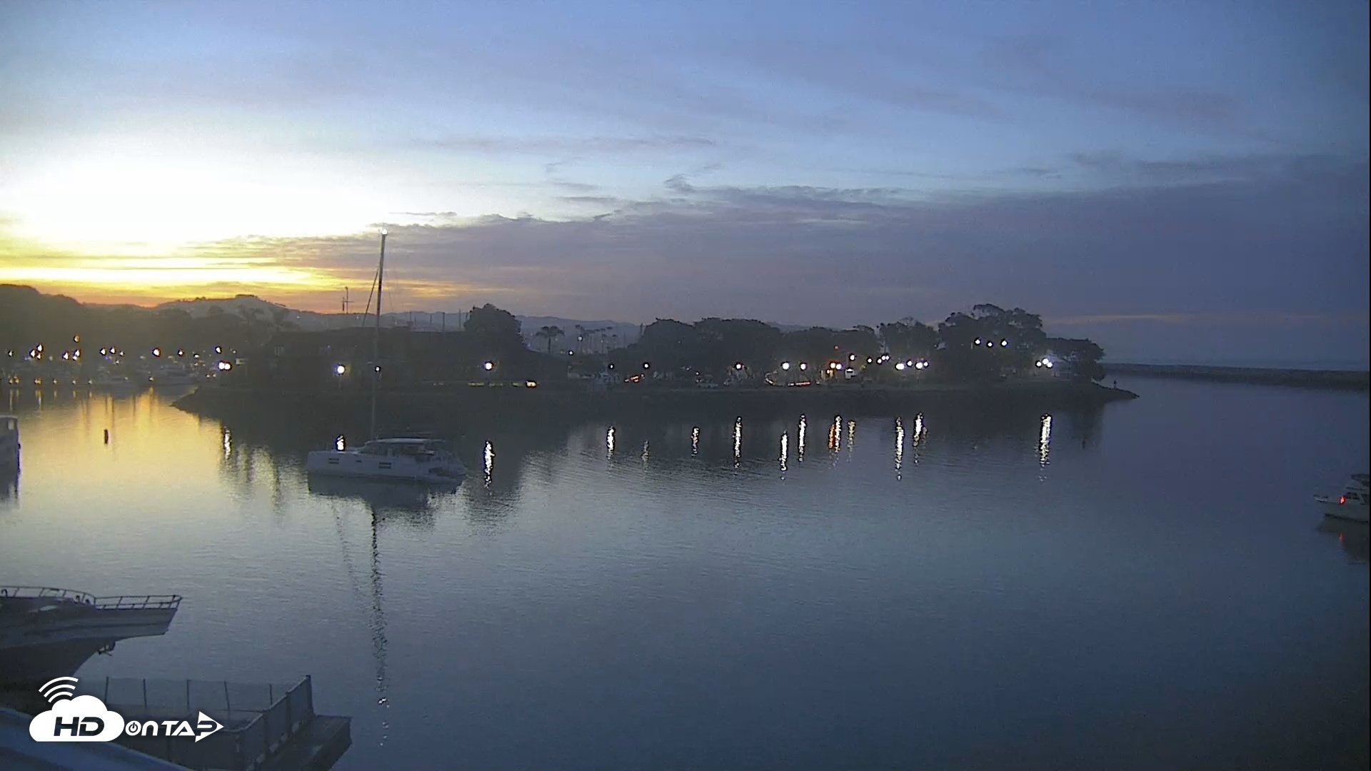 Snapshot of Dana Point Harbor Laguna Cliffs Resort Live Webcam taken May 11, 2025, 5:32am PDT