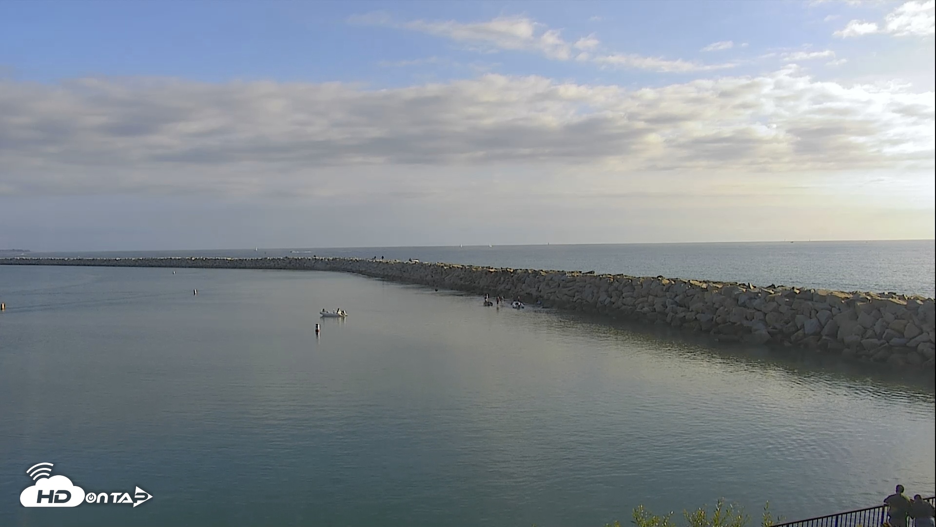 Snapshot of Dana Point Harbor Laguna Cliffs Resort Live Webcam taken Jan 24, 2026, 3:10pm PST