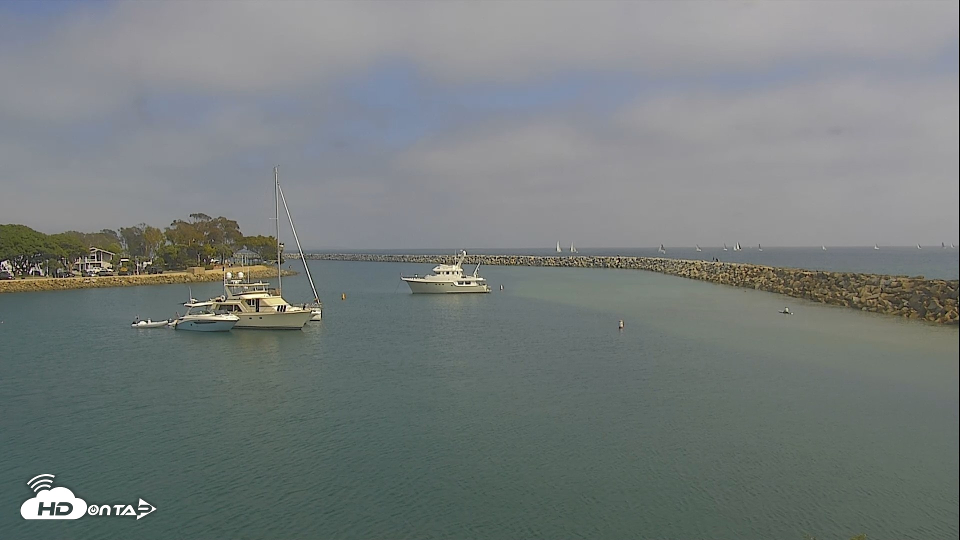 Snapshot of Dana Point Harbor Laguna Cliffs Resort Live Webcam taken May 21, 2026, 3:13pm PDT
